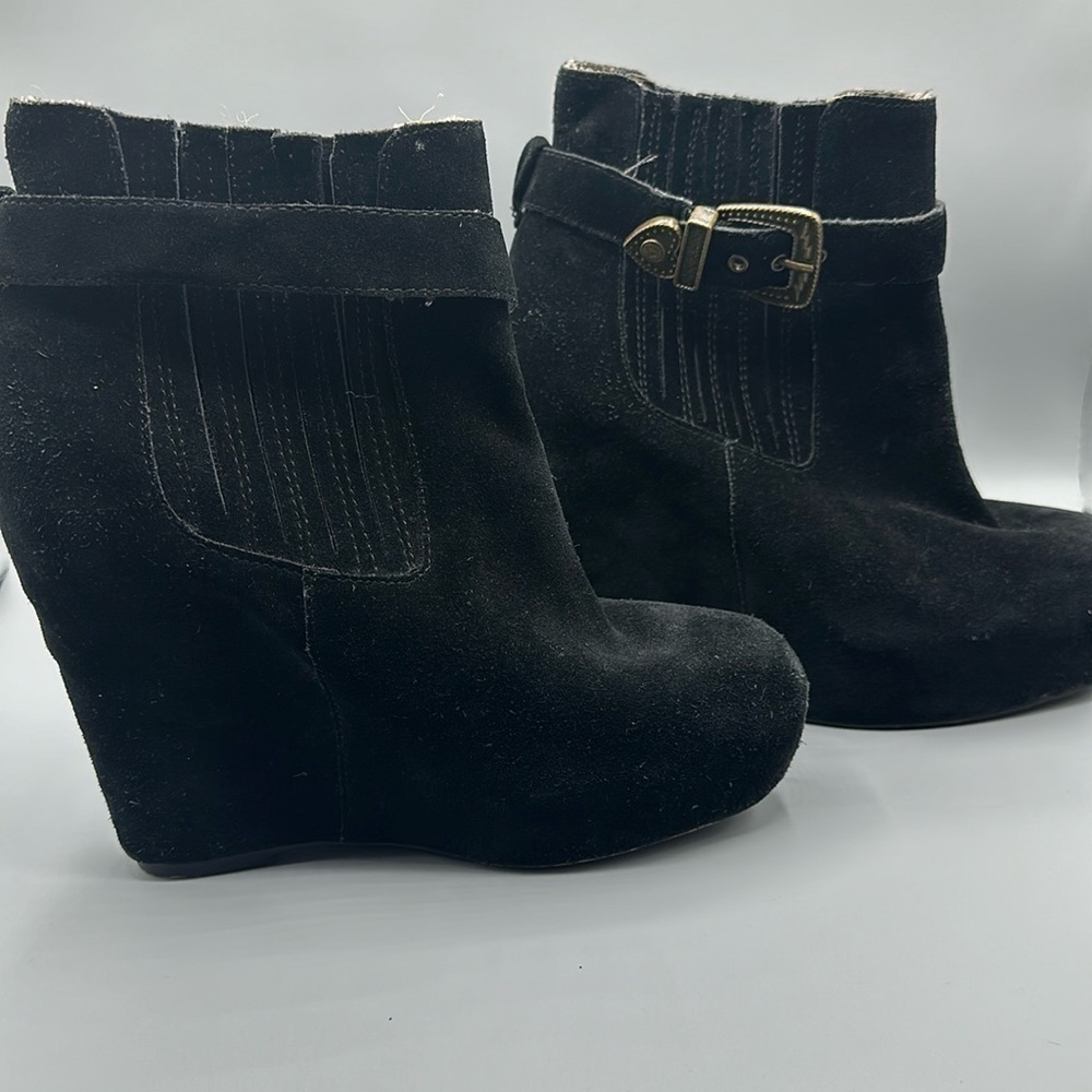 Betsey Johnson wedge booties - Picture 1 of 4